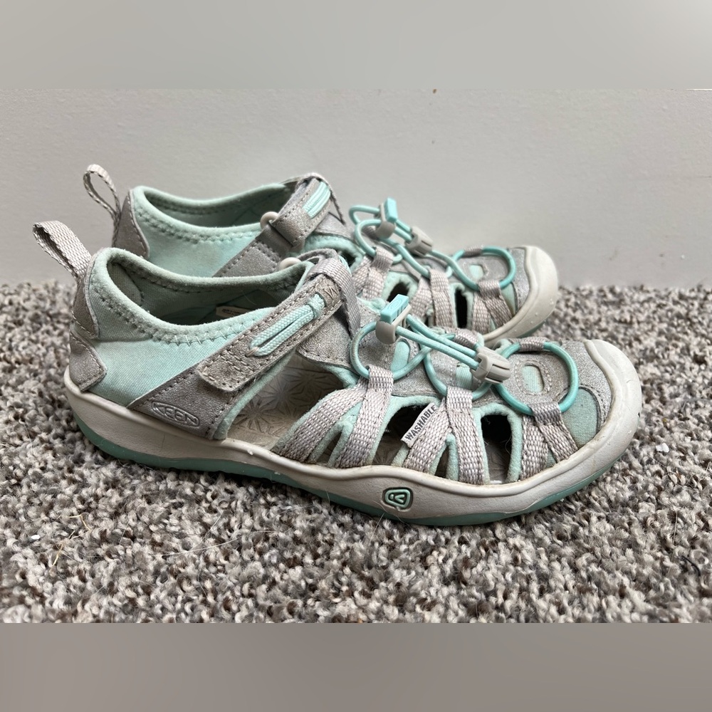 Keen Waterproof Washable Hiking Sandals Mint and Gray Kids Size 12c